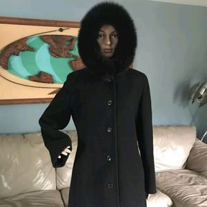 LIZ CLAIBORNE WOOL COAT SIZE 10